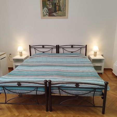 Комната Pilika 4Room With Shared Bath Athene Buitenkant foto