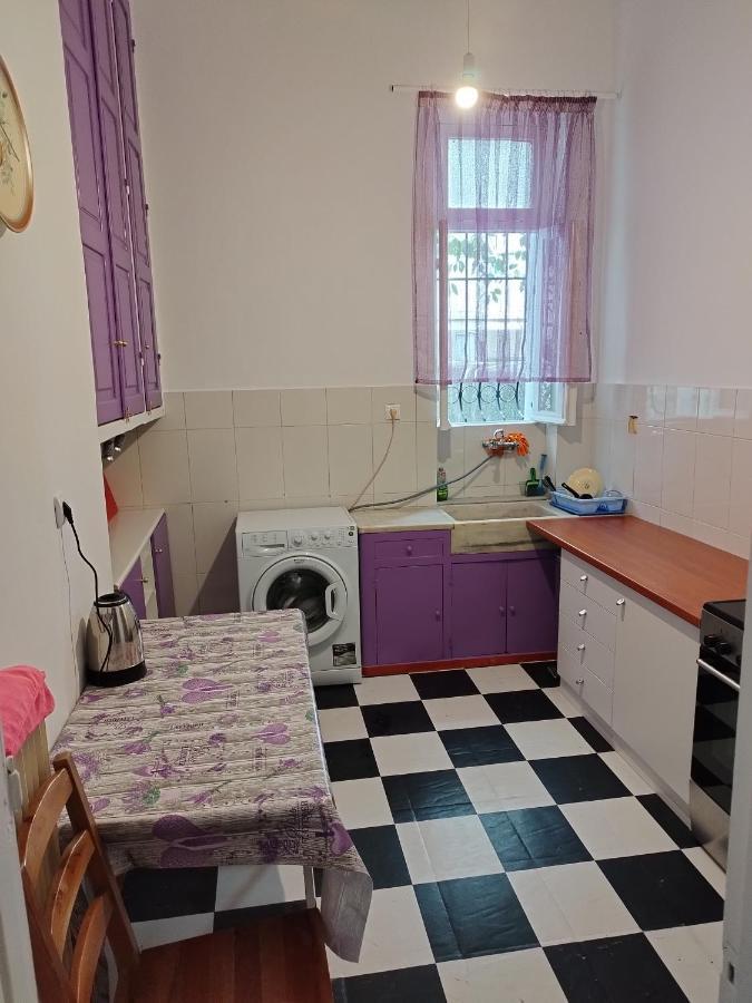 Комната Pilika 4Room With Shared Bath Athene Buitenkant foto