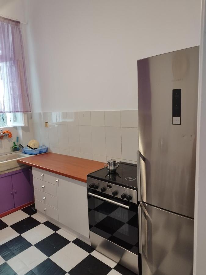 Комната Pilika 4Room With Shared Bath Athene Buitenkant foto