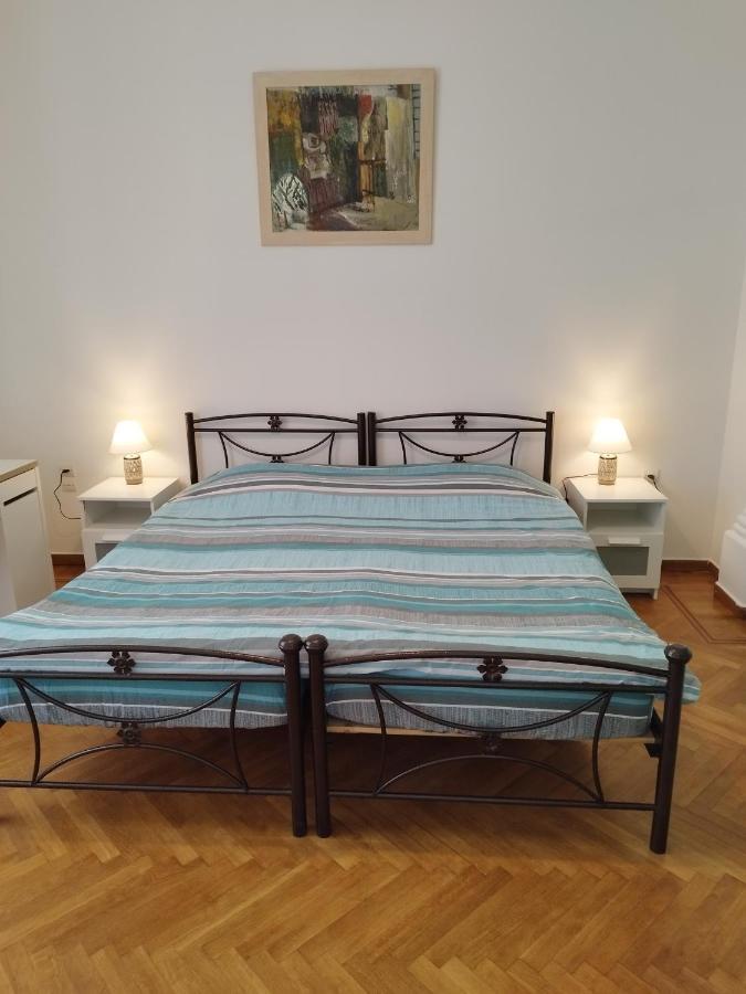 Комната Pilika 4Room With Shared Bath Athene Buitenkant foto